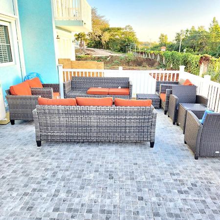 Вілла Brand New Luxurious Townhouse In Негрил Екстер'єр фото